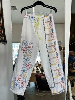 Relax Re-Lux Embroidered Pants